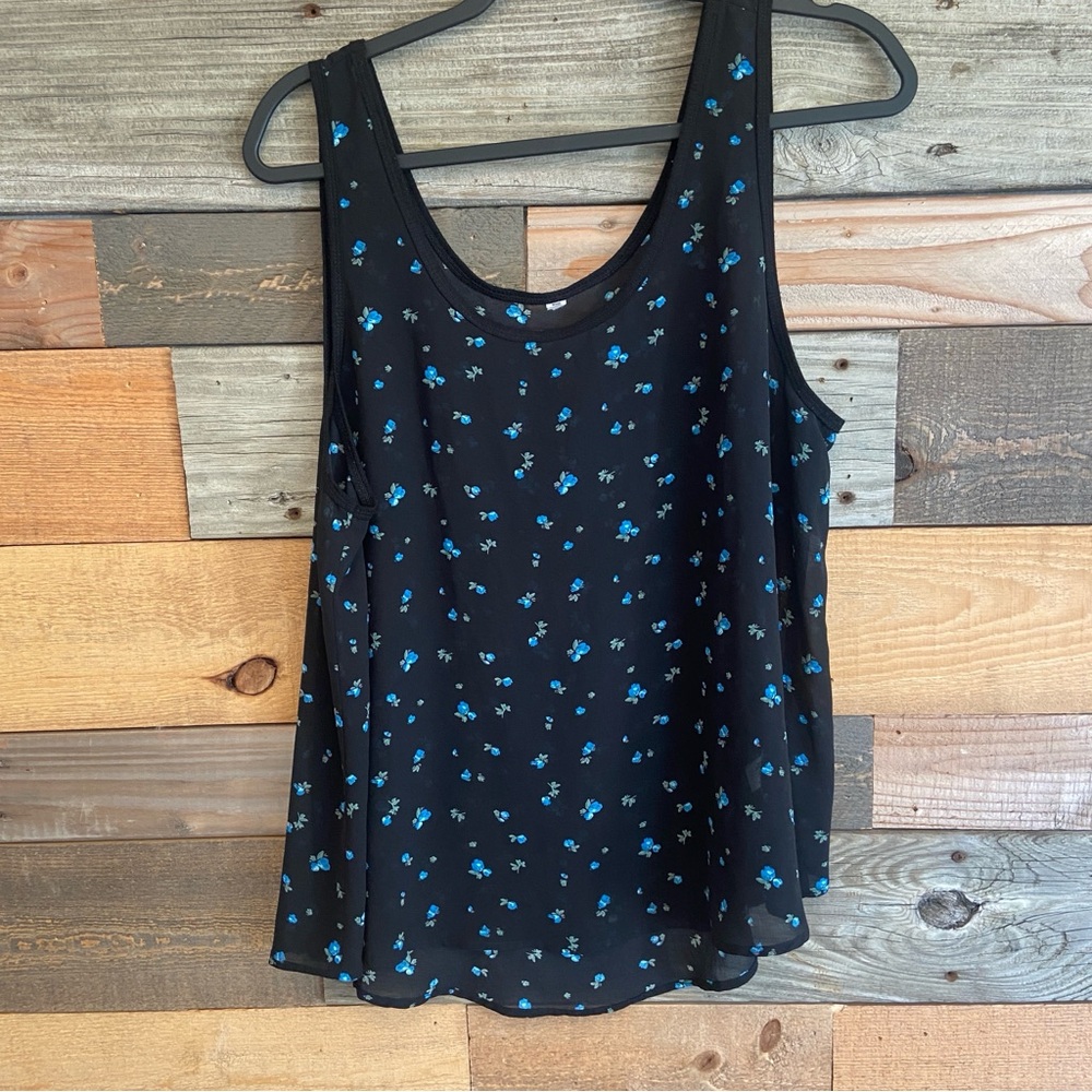 10/$20 Semi sheer Floral camisole